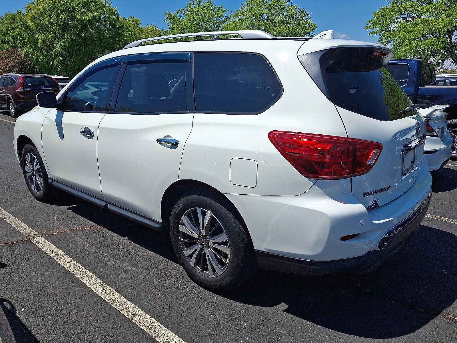2019 Nissan Pathfinder 4x4 SV