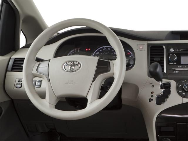 2013 Toyota Sienna 5dr 7-Pass Van V6 LE AAS FWD (Natl)