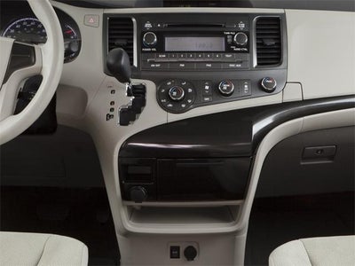 2013 Toyota Sienna 5dr 7-Pass Van V6 LE AAS FWD (Natl)