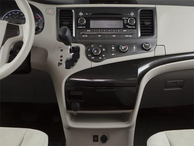 2013 Toyota Sienna 5dr 7-Pass Van V6 LE AAS FWD (Natl)