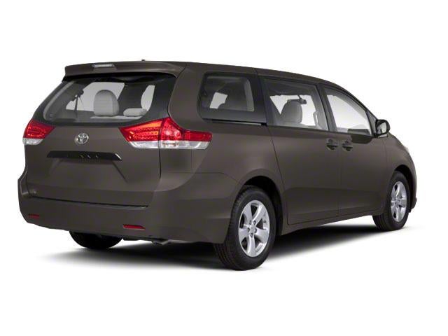 2013 Toyota Sienna 5dr 7-Pass Van V6 LE AAS FWD (Natl)