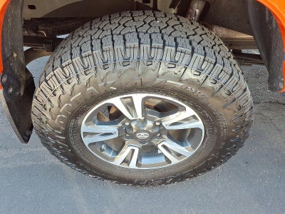 2017 Toyota Tacoma TRD Off Road Double Cab 5' Bed V6 4x4 MT (Natl)