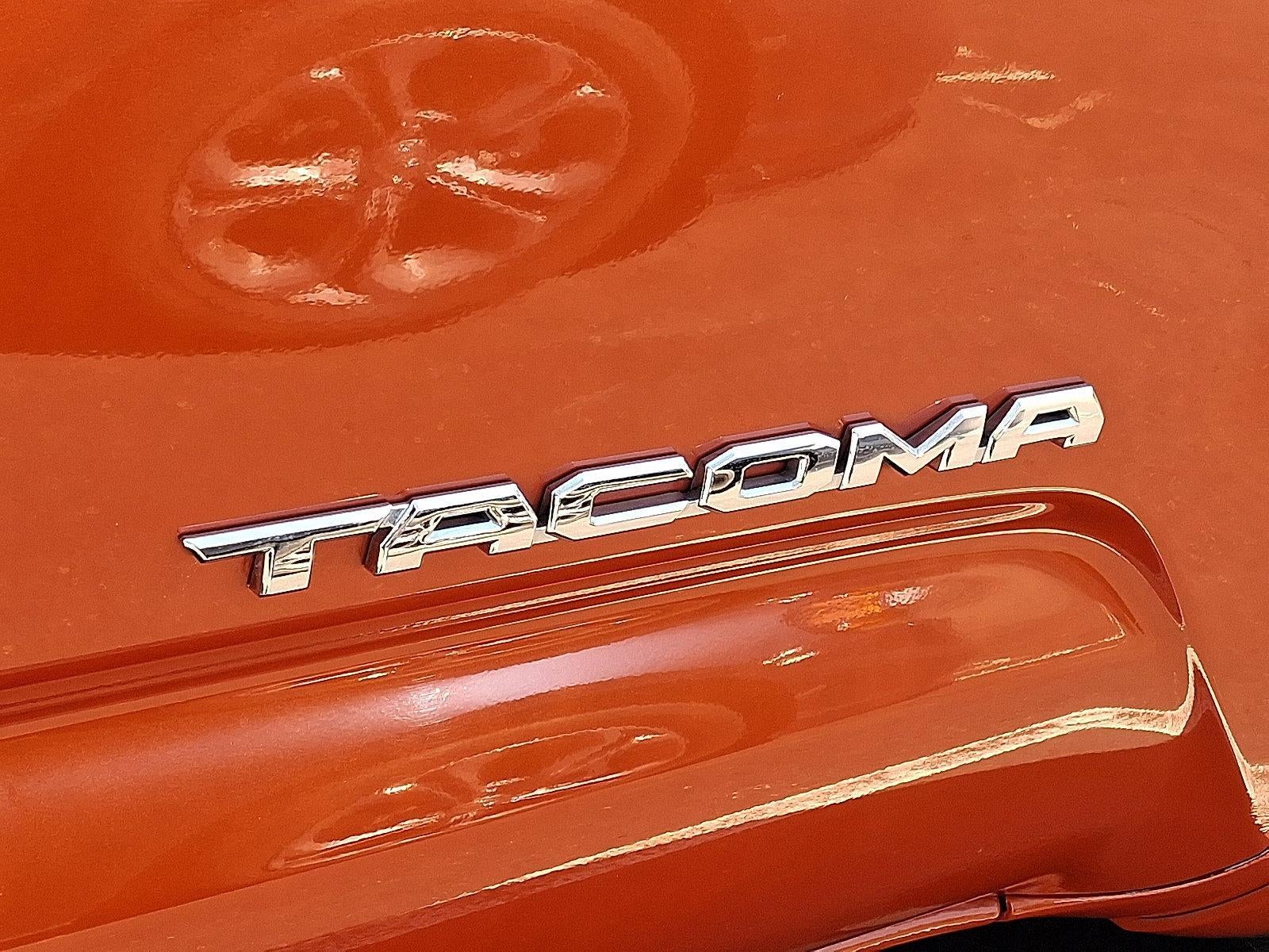 2017 Toyota Tacoma TRD Off Road Double Cab 5' Bed V6 4x4 MT (Natl)