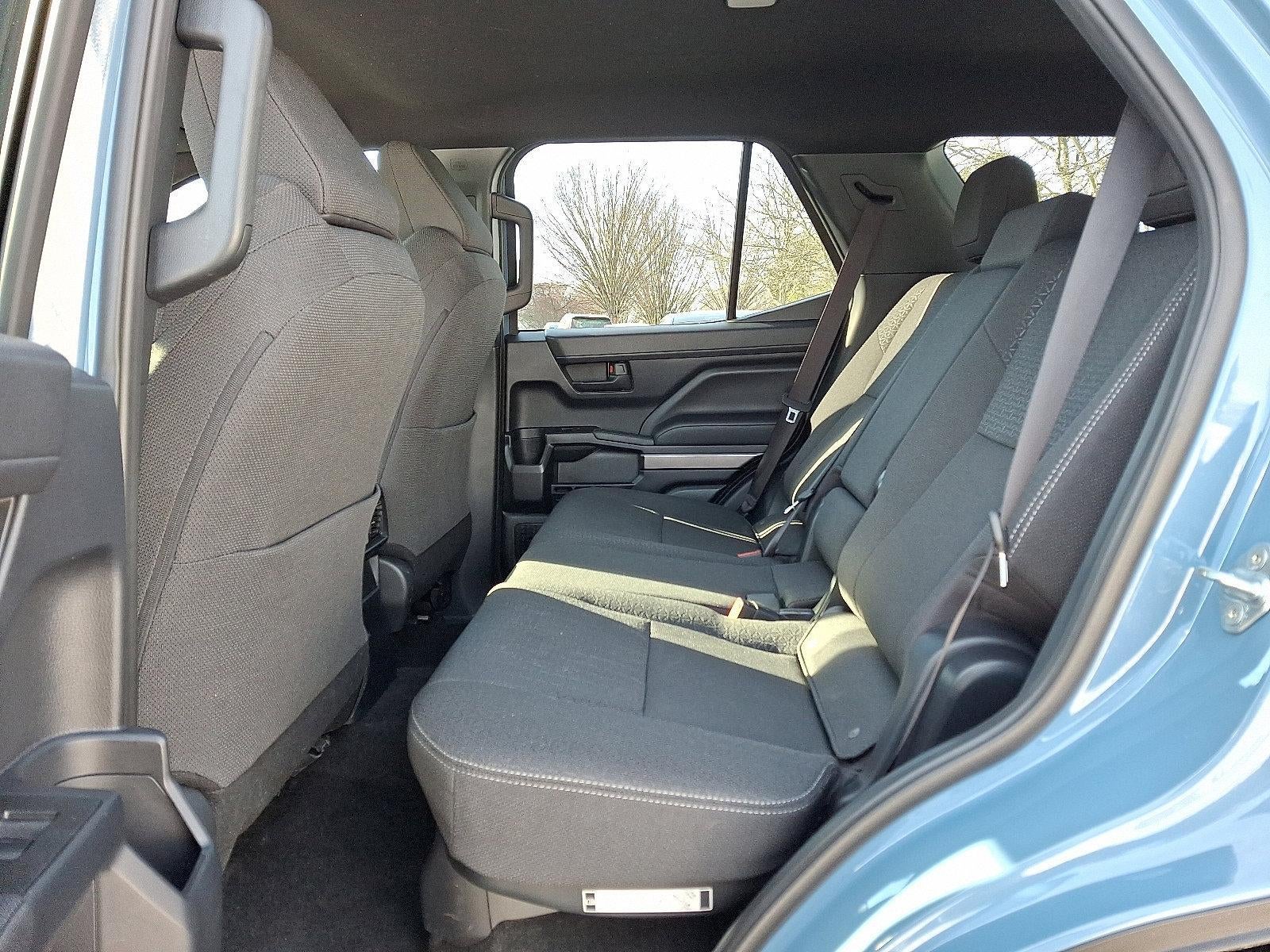 2025 Toyota 4Runner SR5 4WD (GS)