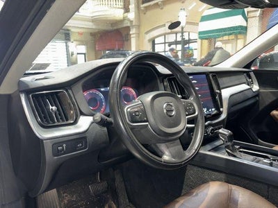 2018 Volvo XC60 T5 AWD Momentum