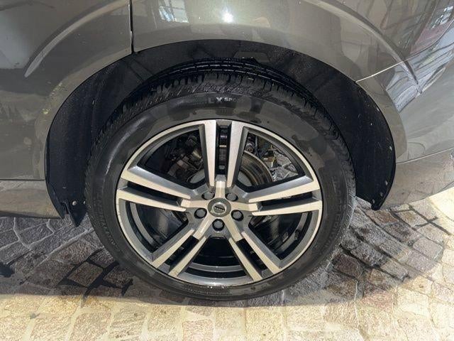 2018 Volvo XC60 T5 AWD Momentum