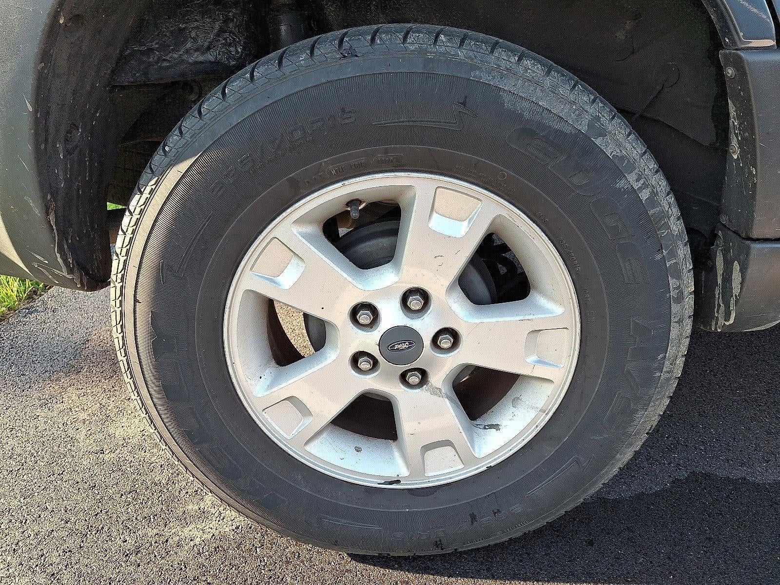 2005 Ford Escape XLT
