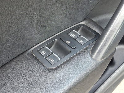 2013 Volkswagen Passat 4dr Sdn 2.5L Auto S w/Appearance PZEV *Ltd Avail*