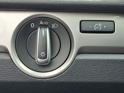 2013 Volkswagen Passat 4dr Sdn 2.5L Auto S w/Appearance PZEV *Ltd Avail*