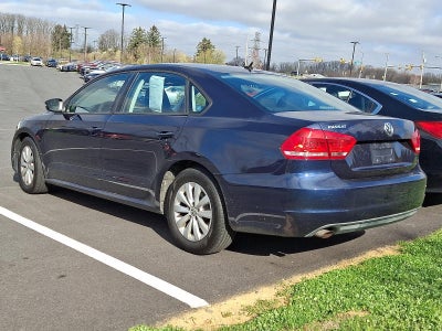2013 Volkswagen Passat 4dr Sdn 2.5L Auto S w/Appearance PZEV *Ltd Avail*
