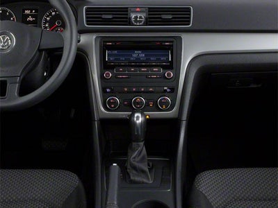 2013 Volkswagen Passat 4dr Sdn 2.5L Auto S w/Appearance PZEV *Ltd Avail*