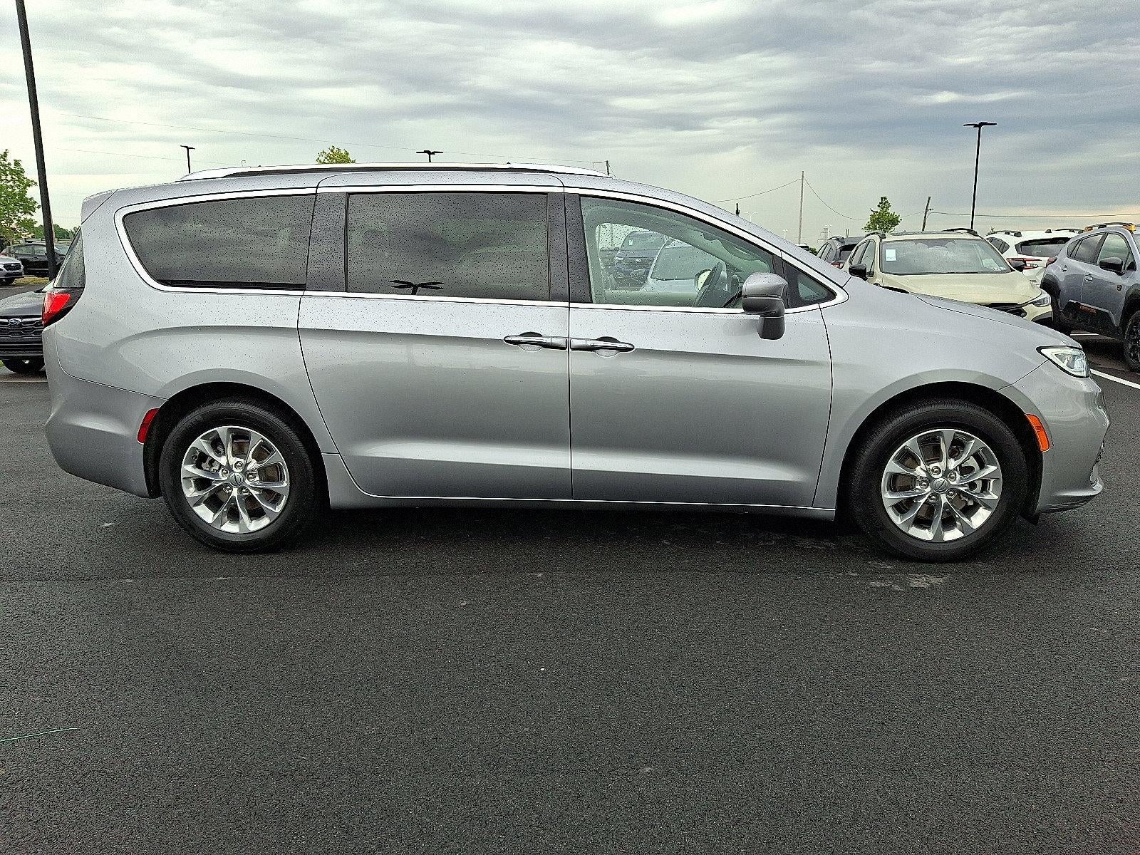 2021 Chrysler Pacifica Touring L FWD