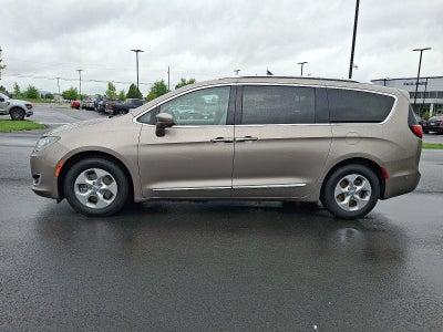 2017 Chrysler Pacifica Touring-L Plus FWD