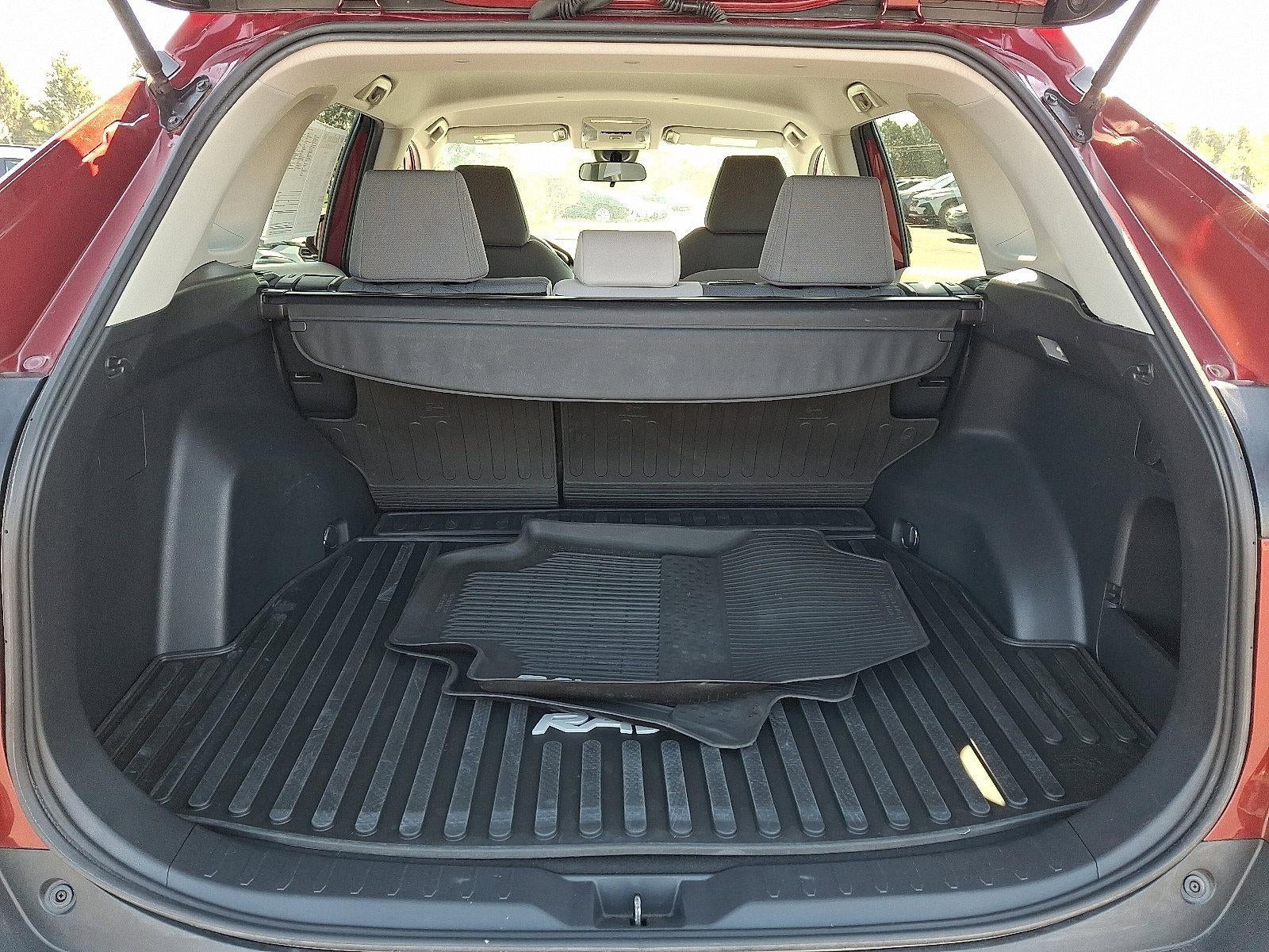 2020 Toyota RAV4 XLE AWD (Natl)
