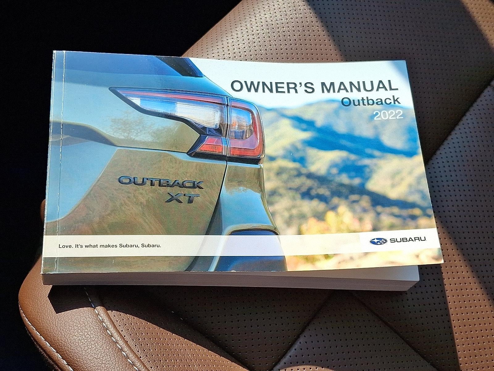2022 Subaru Outback Touring CVT