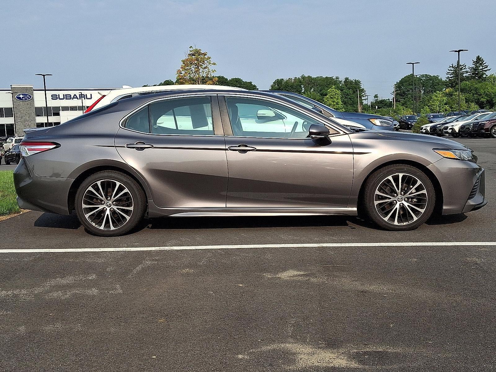2020 Toyota Camry SE Auto AWD (Natl)
