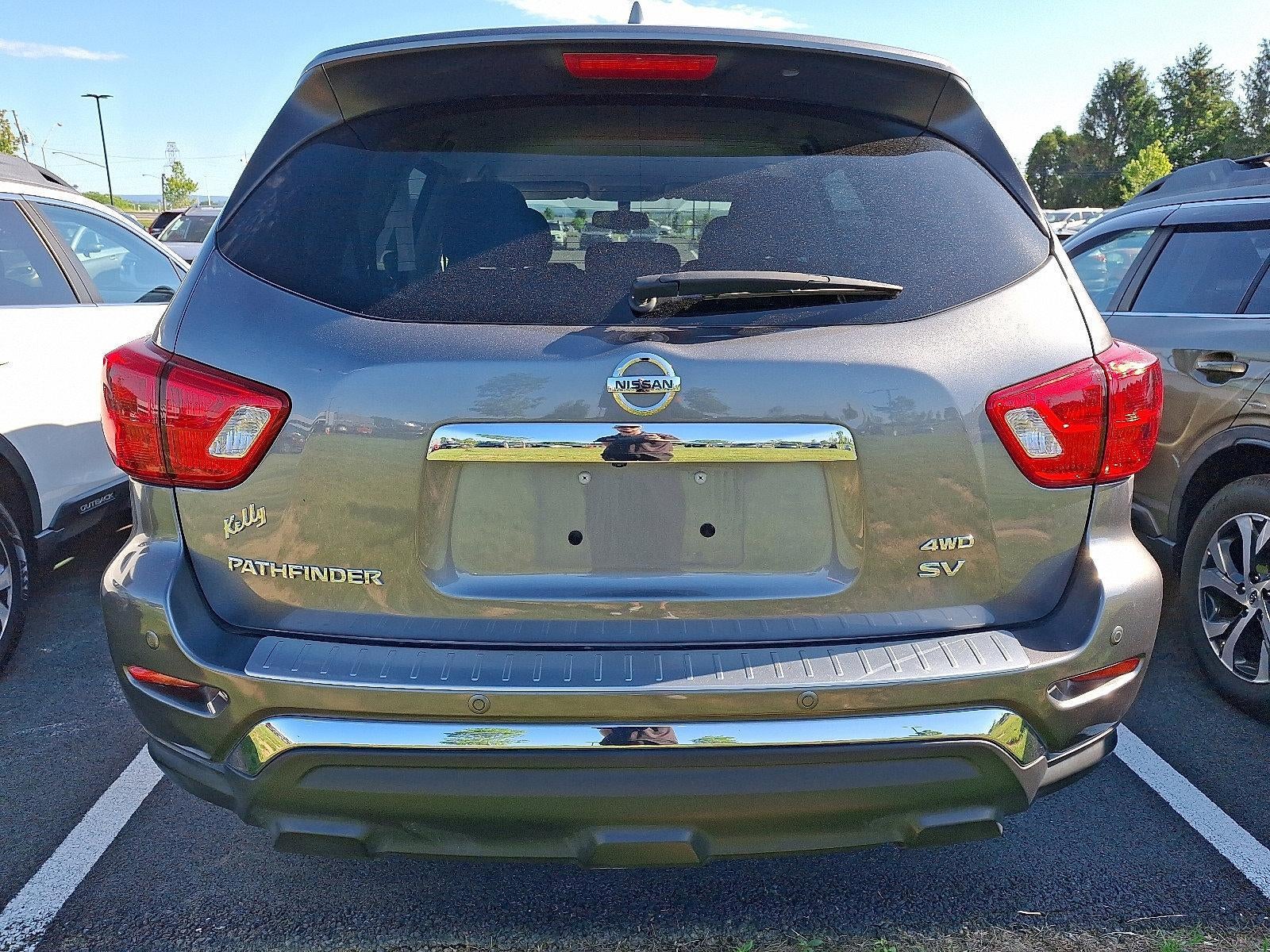 2020 Nissan Pathfinder 4x4 SV