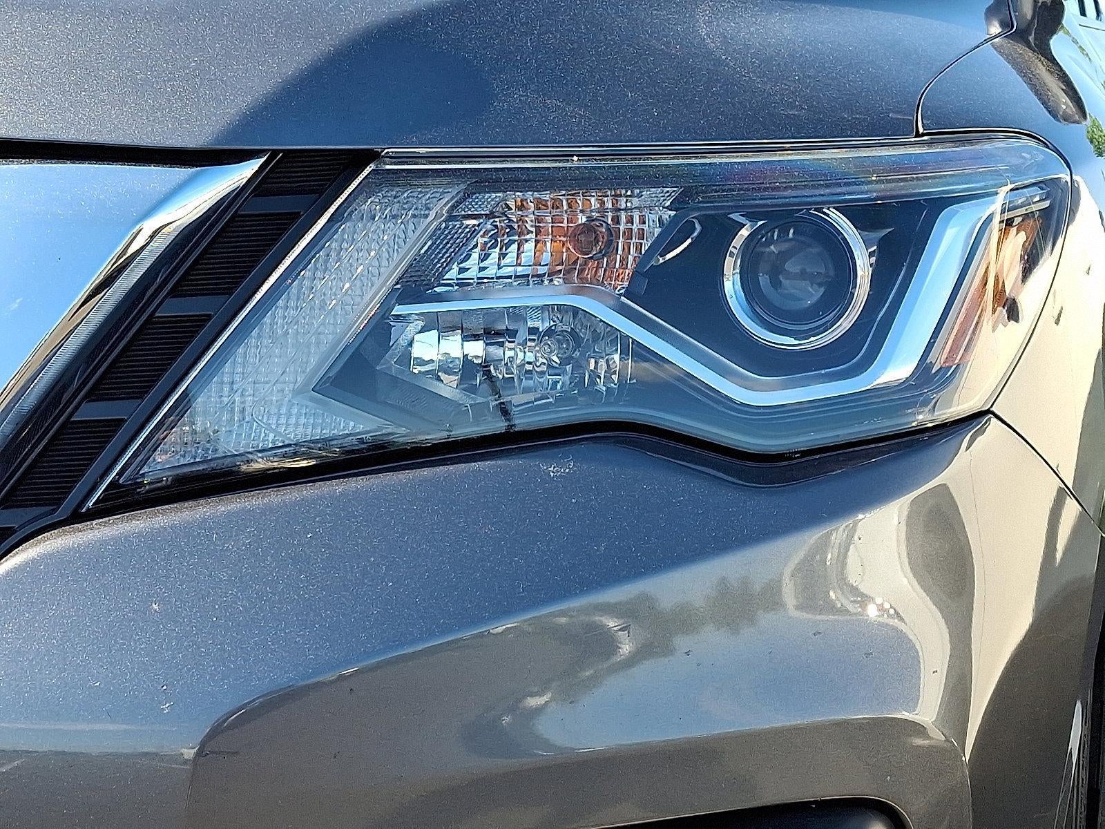 2020 Nissan Pathfinder 4x4 SV