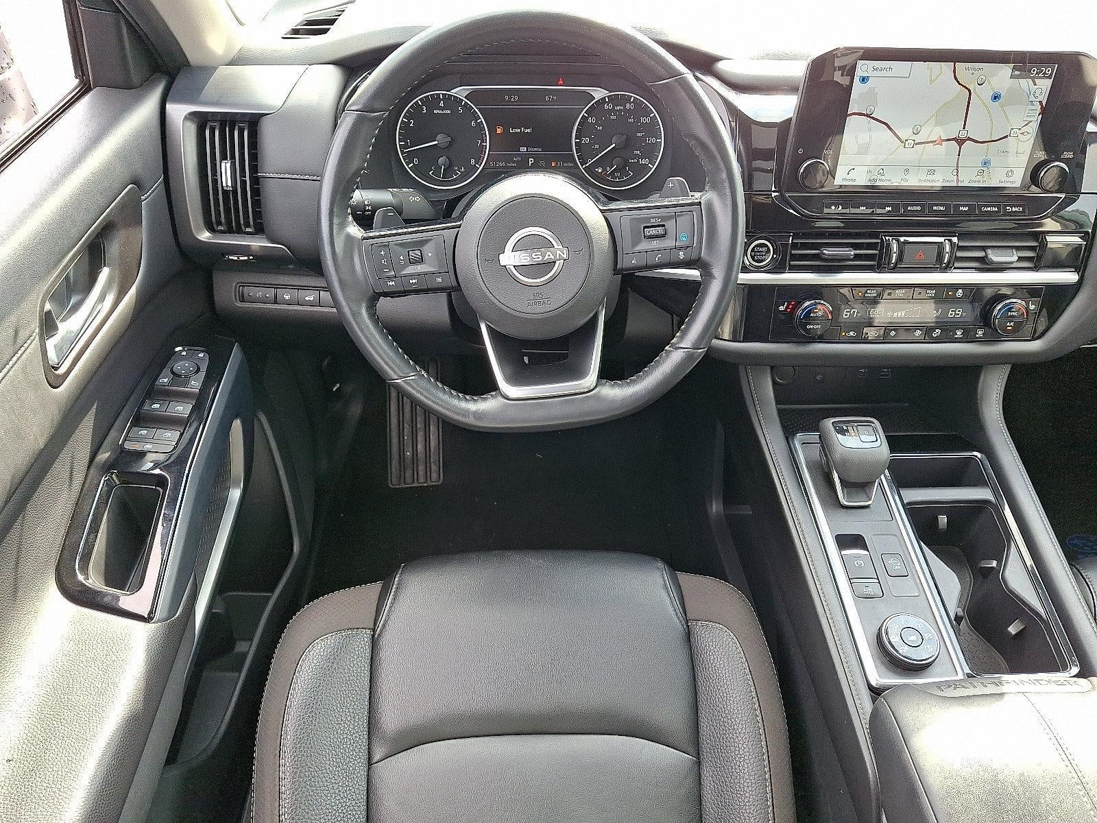 2023 Nissan Pathfinder SL 4WD