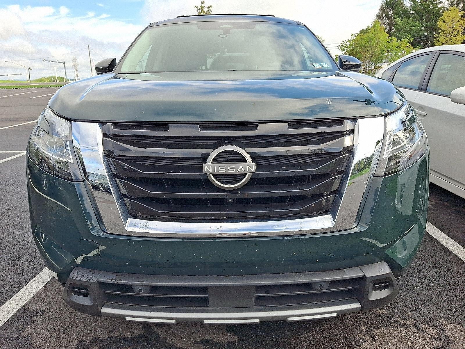 2023 Nissan Pathfinder SL 4WD