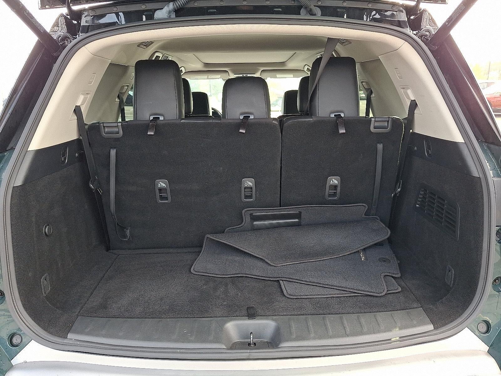 2023 Nissan Pathfinder SL 4WD