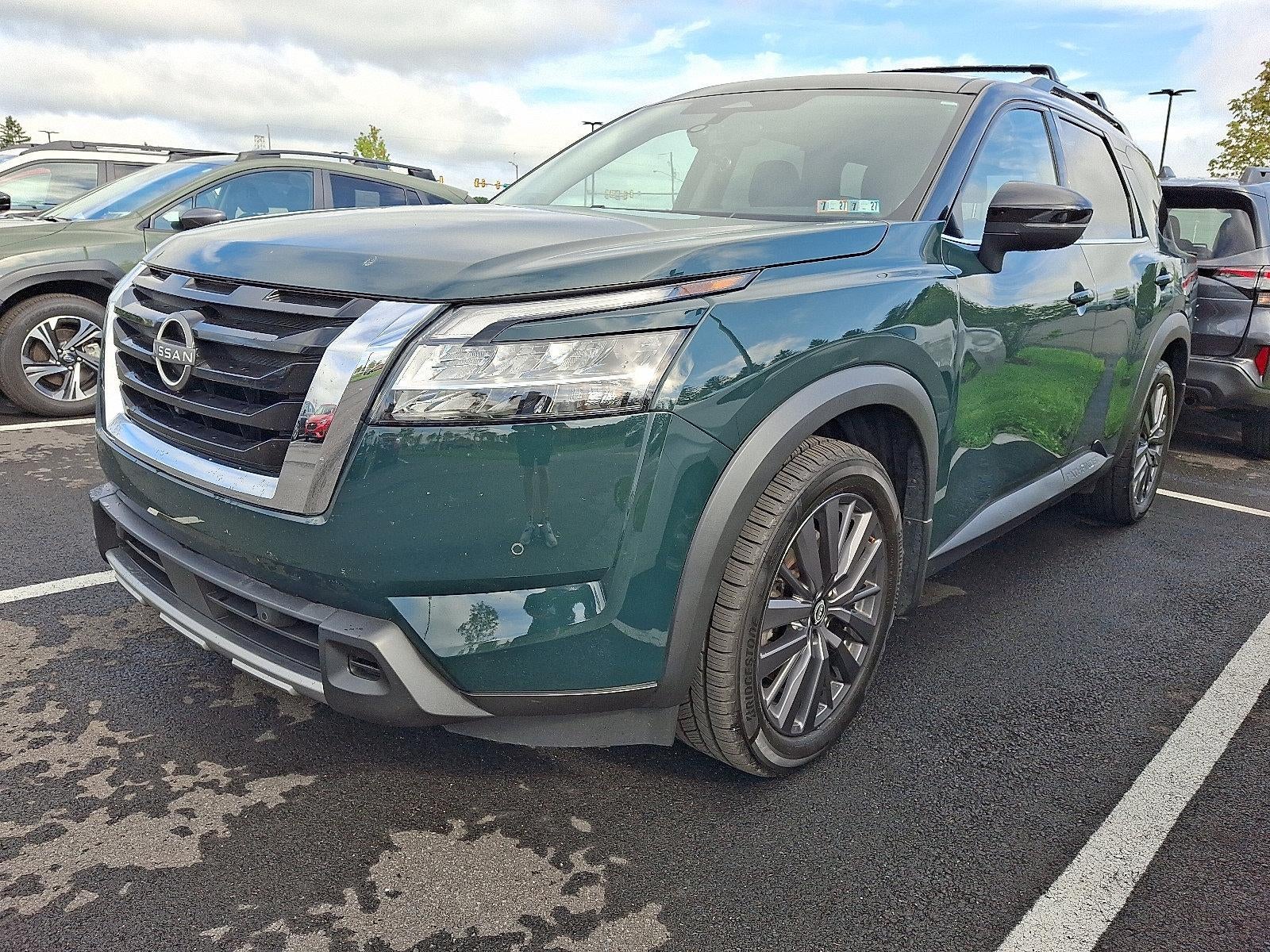 2023 Nissan Pathfinder SL 4WD