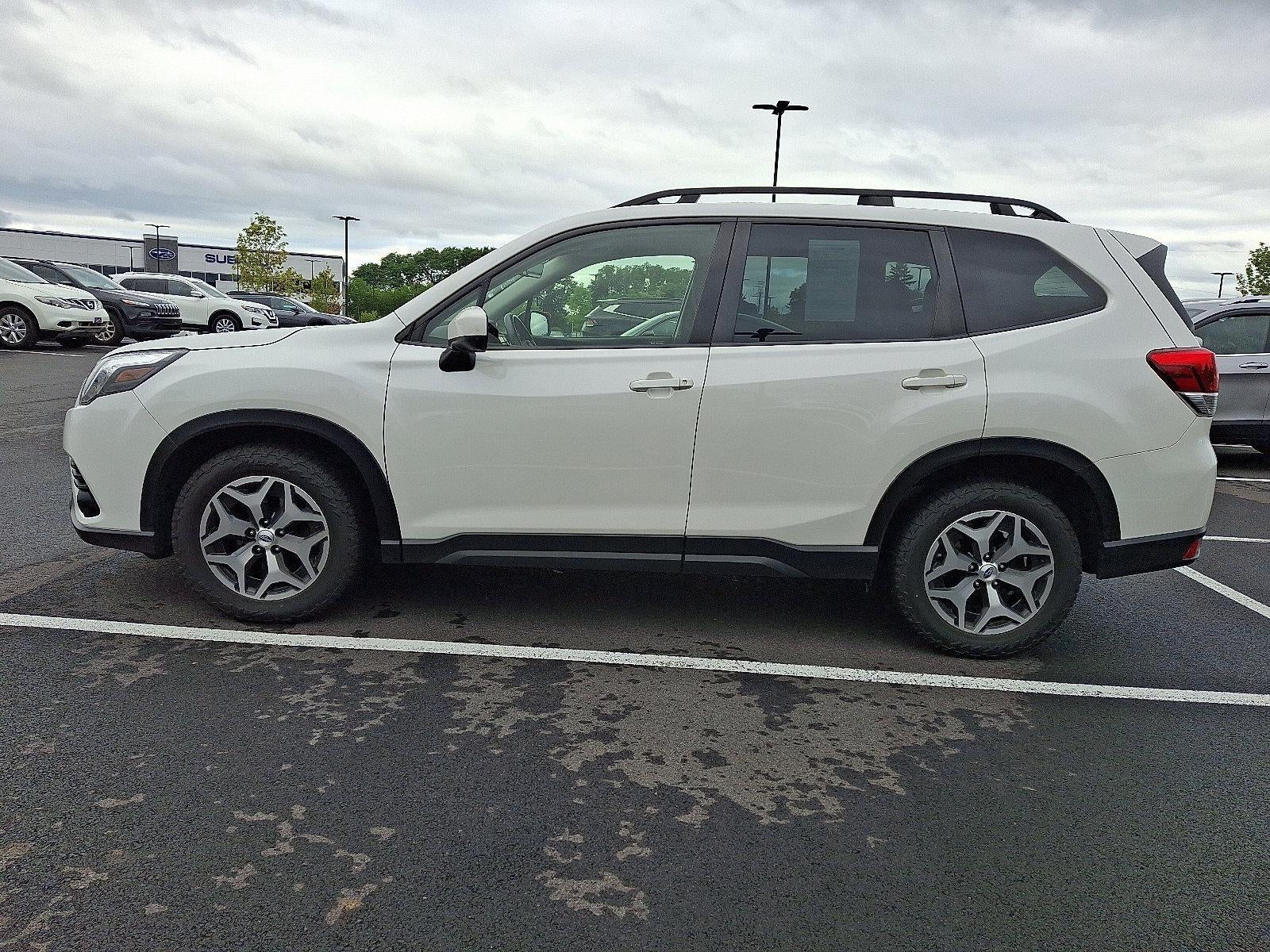 2023 Subaru Forester Premium CVT