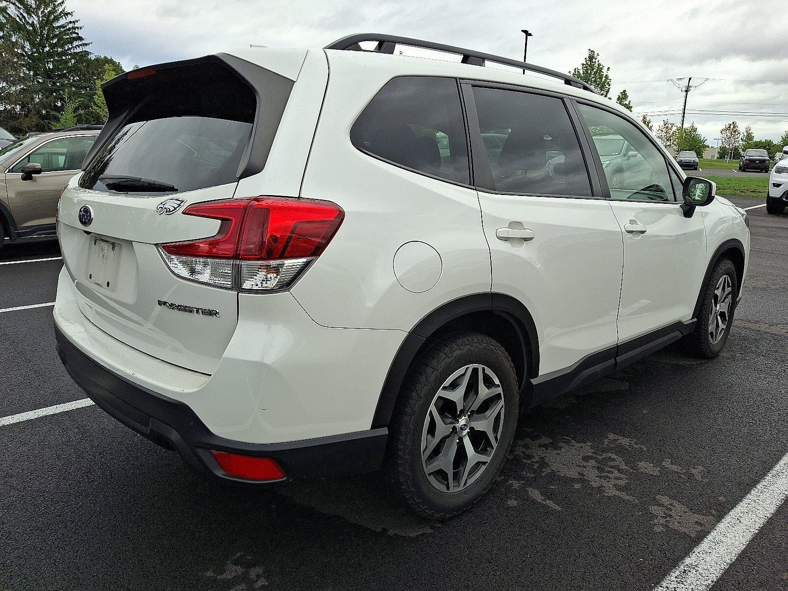 2023 Subaru Forester Premium CVT