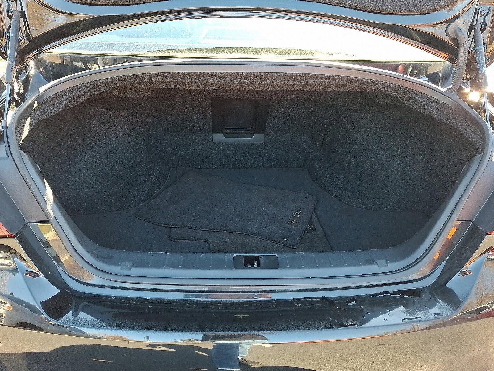 2015 INFINITI Q70 3.7 AWD