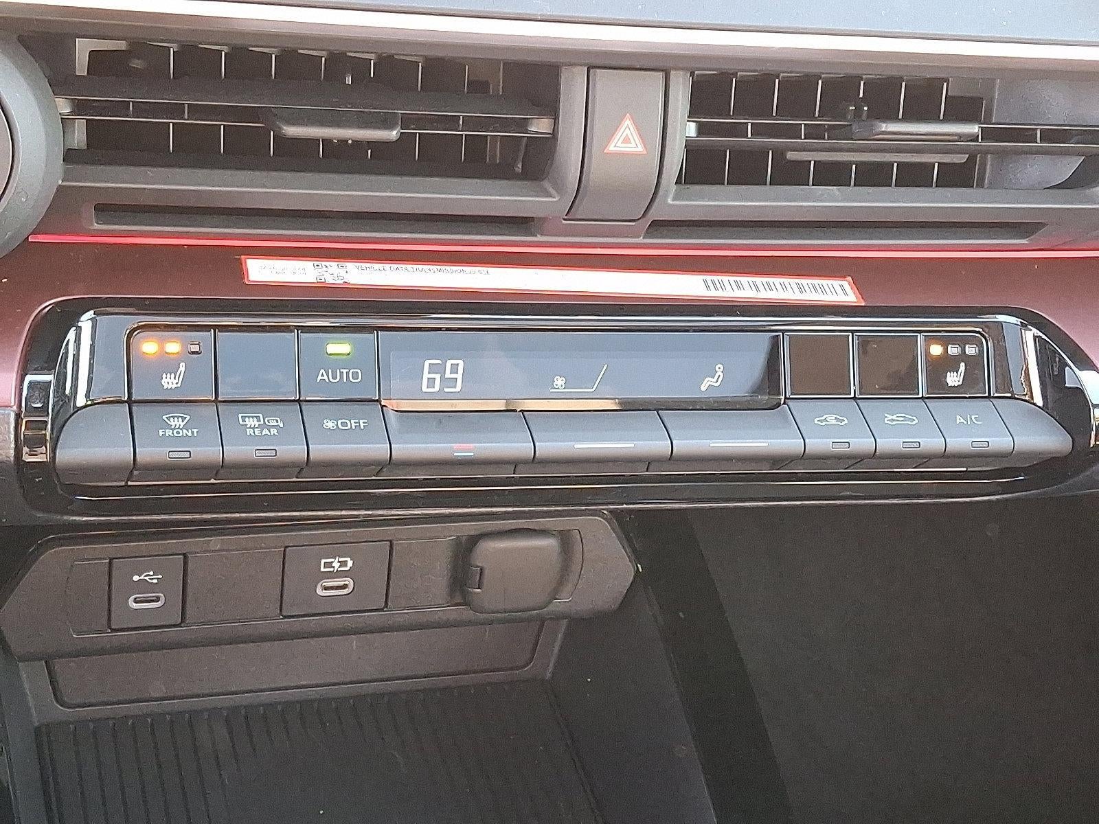 2024 Toyota Prius Prime XSE (Natl)