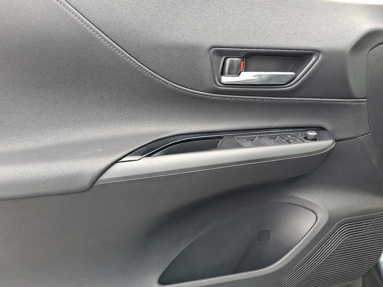 2021 Toyota Venza LE AWD (Natl)