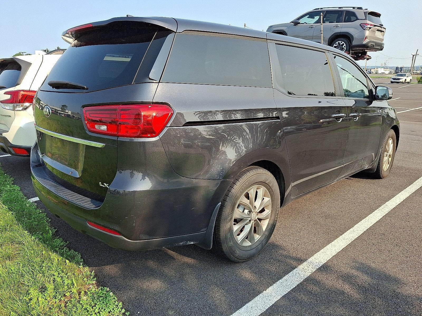 2019 Kia Sedona LX FWD