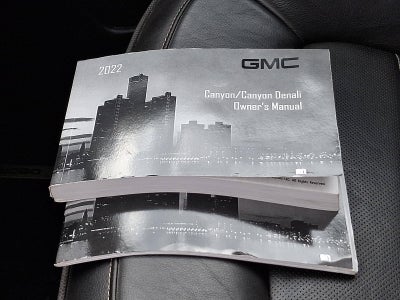 2022 GMC Canyon Crew Cab Short Box 4-Wheel Drive Denali