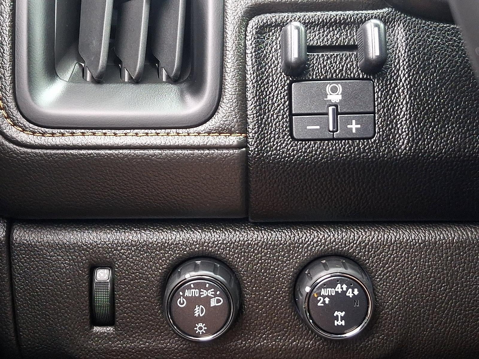 2021 GMC Canyon Crew Cab Long Box 4-Wheel Drive AT4 w/Leather