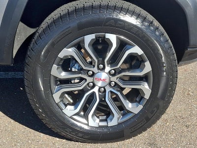 2024 GMC Canyon Crew Cab Short Box 4-Wheel Drive Denali