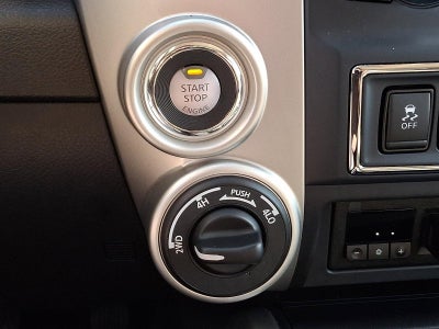 2021 Nissan Titan 4x4 Crew Cab SV