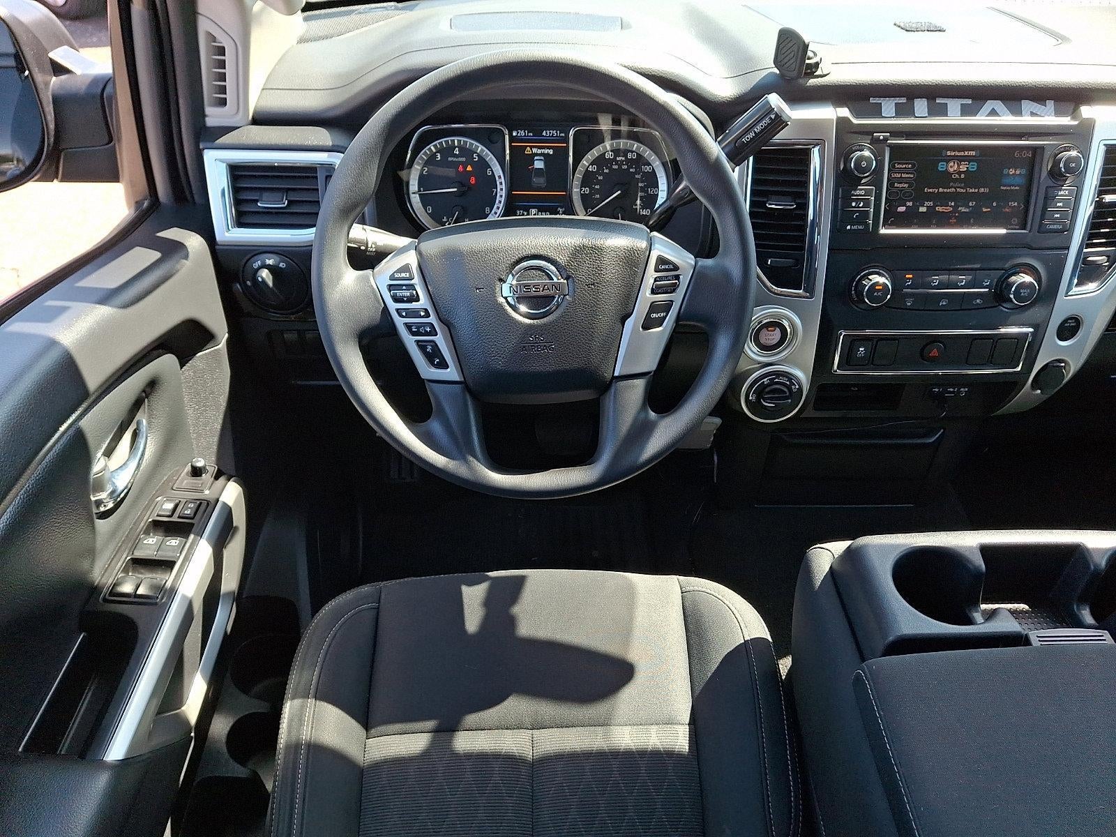 2019 Nissan Titan 4x4 Crew Cab SV