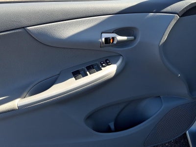 2010 Toyota Corolla 4dr Sdn Auto LE (Natl)