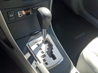 2010 Toyota Corolla 4dr Sdn Auto LE (Natl)