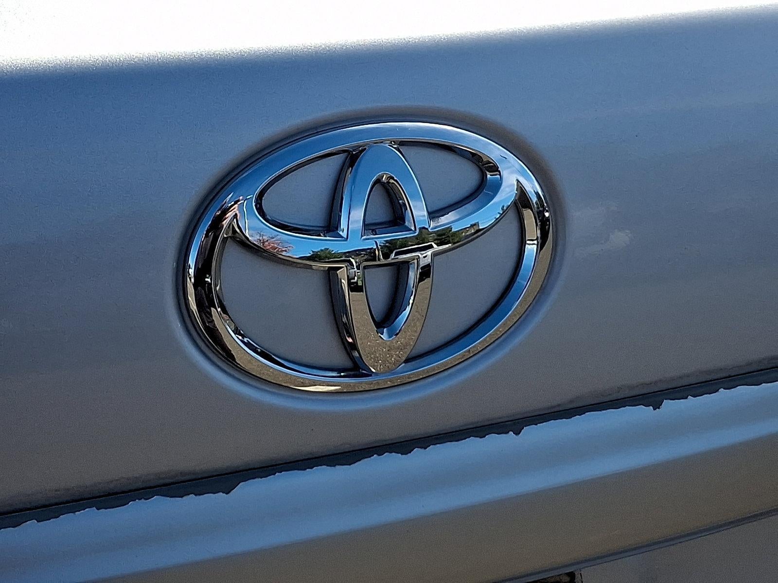 2010 Toyota Corolla 4dr Sdn Auto LE (Natl)