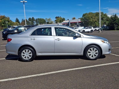 2010 Toyota Corolla 4dr Sdn Auto LE (Natl)