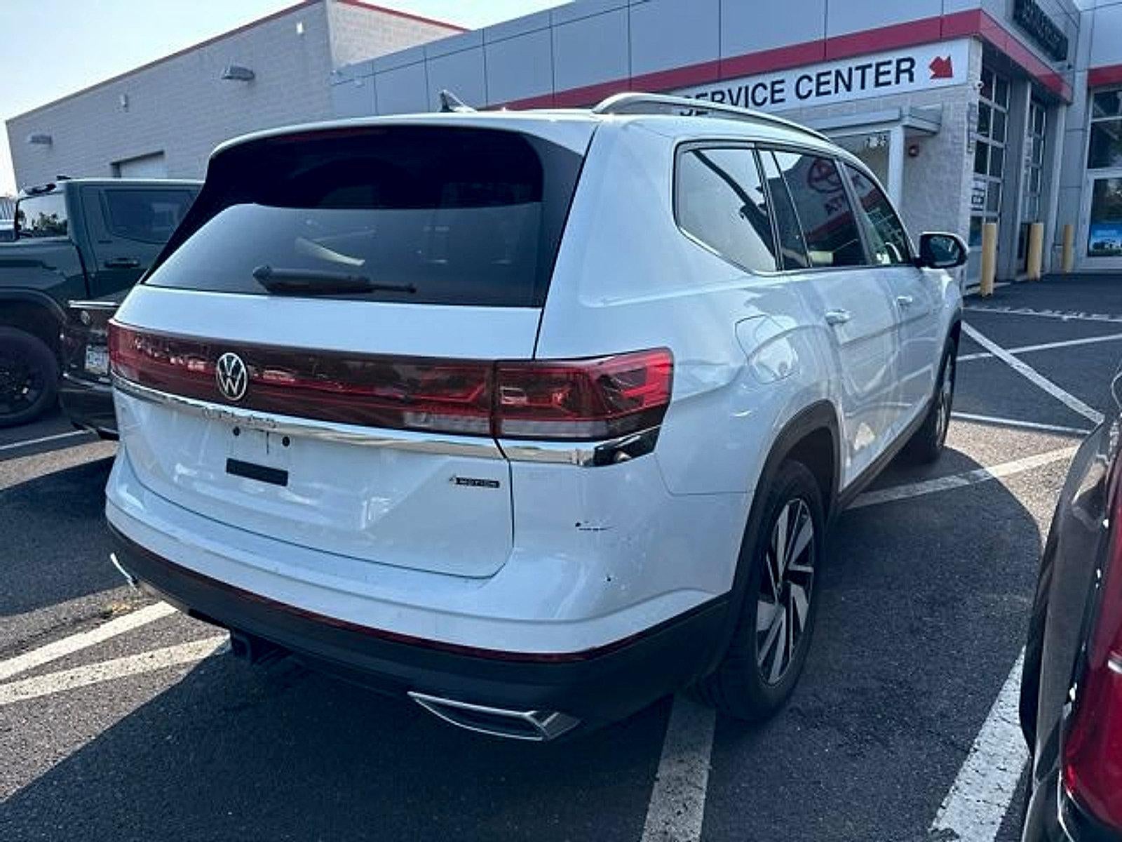 2025 Volkswagen Atlas 2.0T SE w/Technology 4MOTION