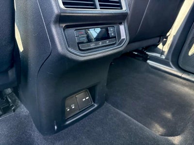 2025 Volkswagen Atlas 2.0T SE w/Technology 4MOTION