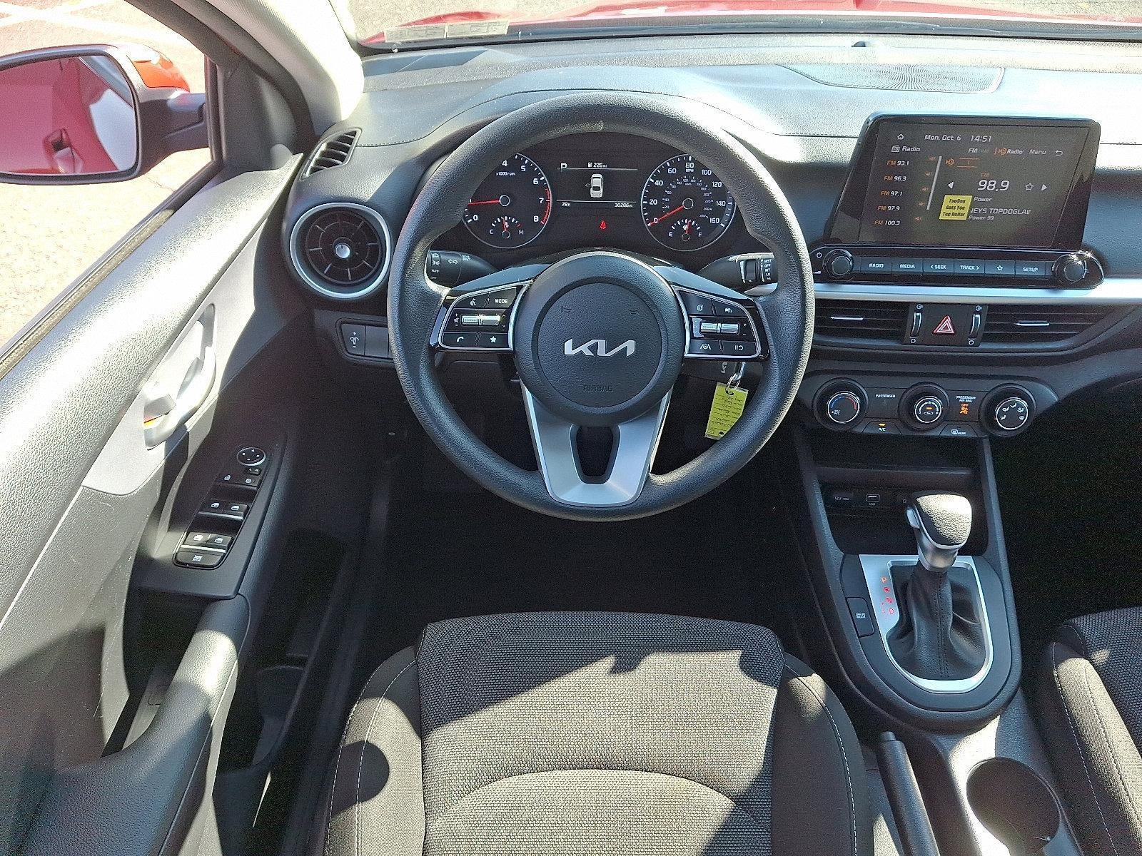 2024 Kia Forte LXS IVT