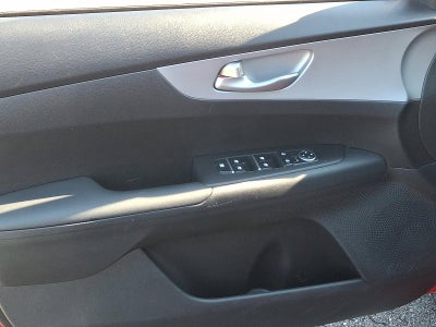 2024 Kia Forte LXS IVT