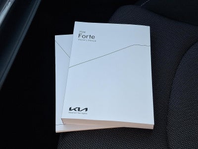 2024 Kia Forte LXS IVT