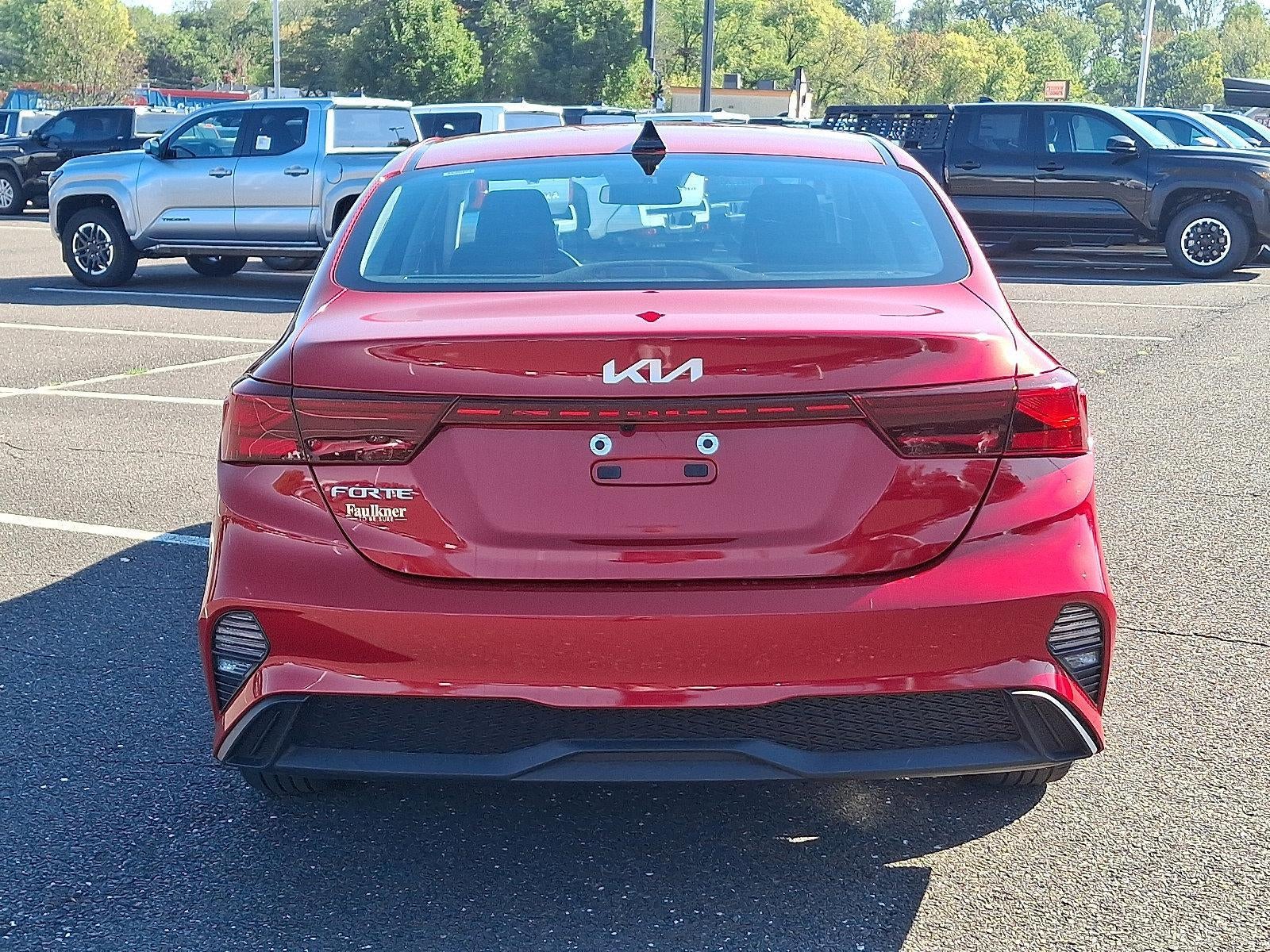 2024 Kia Forte LXS IVT