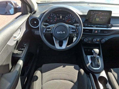 2024 Kia Forte LXS IVT