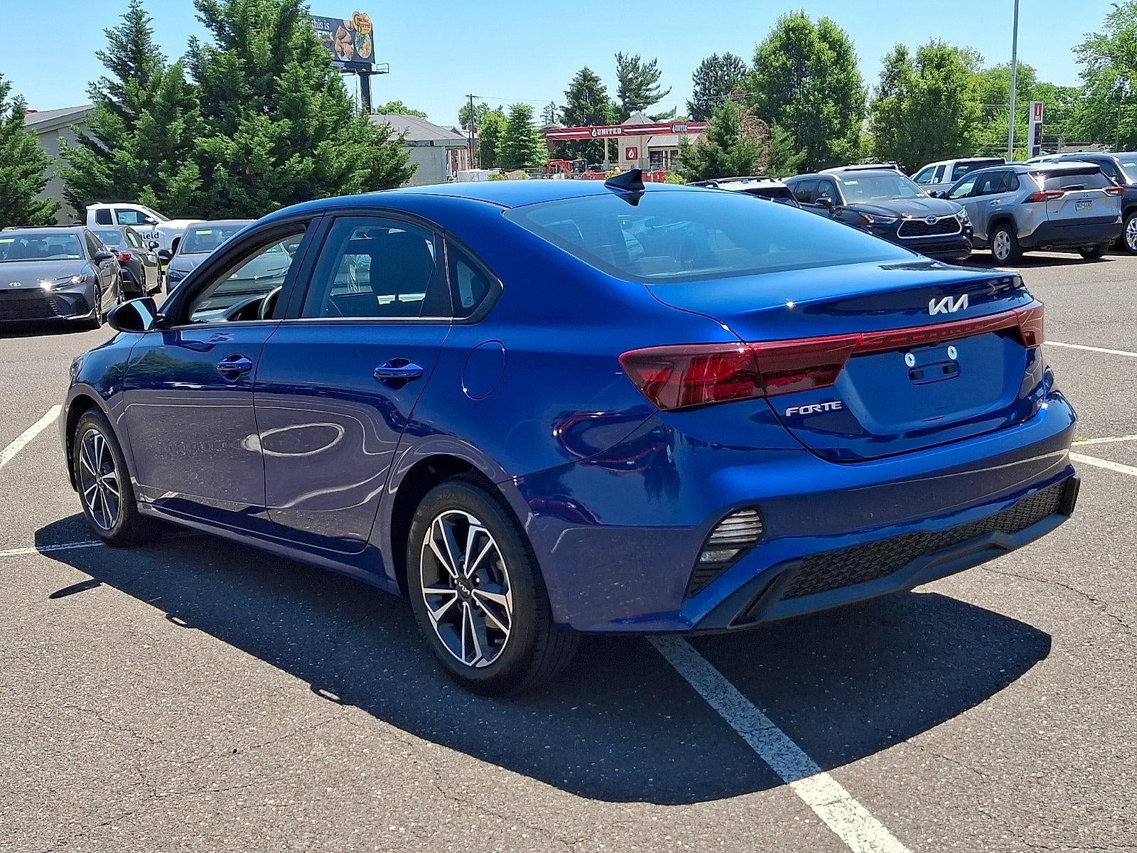 2024 Kia Forte LXS IVT
