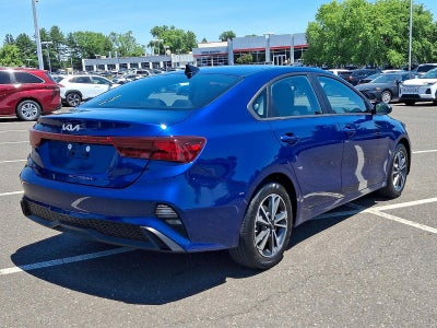 2024 Kia Forte LXS IVT